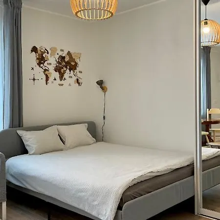 Studio Apartment *